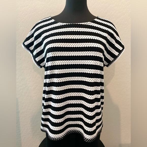 CHICO’S ZENERGY | Black White Textured Knit Stripe Top | Size 1 Medium - Picture 3 of 8